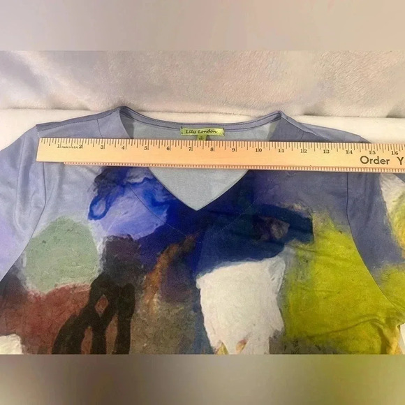 Lily London Abstract Knit Top - Picture 4 of 8